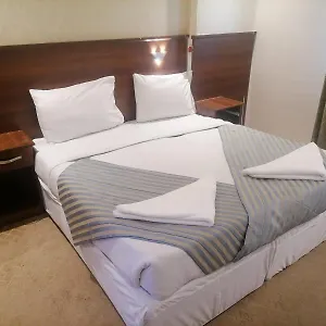 Akaber Alhyat Eltayser فندق